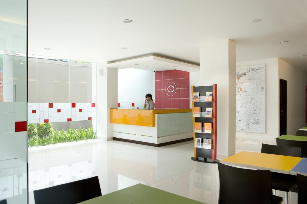 Amaris Hotel Senen Джакарта Экстерьер фото